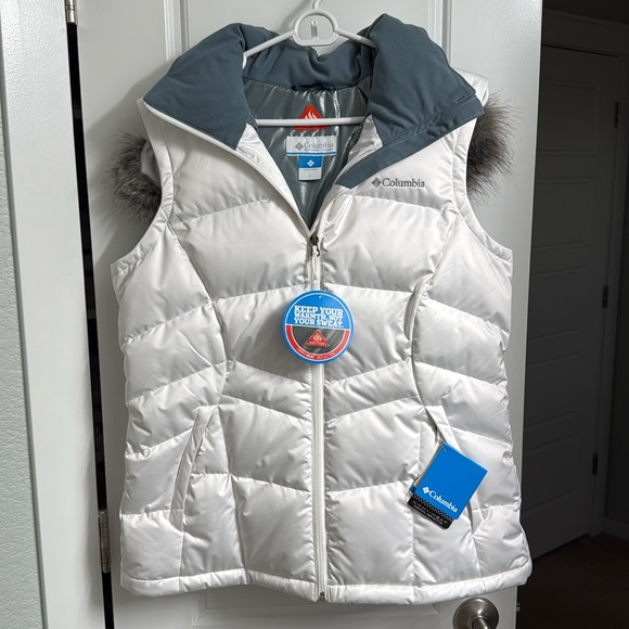 Women’s White Columbia Midnight Snow Down Vest, Large - Picture 2 of 14